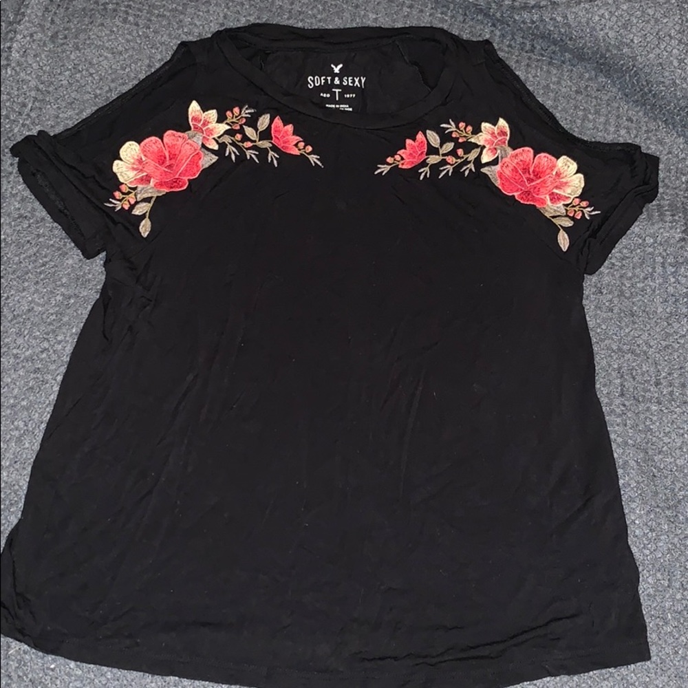American Eagle Cold shoulder shirt